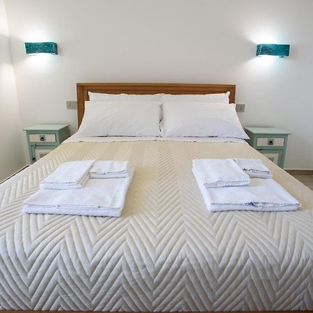 Central Station Apartments - Fanale Rentals Palermo Room photo